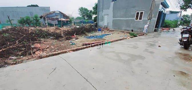 Hình ảnh Bán gấp 106m2 đất thổ cư 2 mặt tiền trung tâm xã Phú Đông