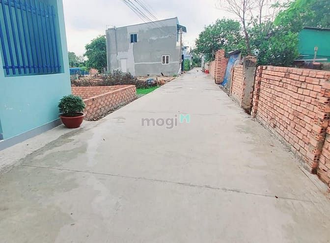 Hình ảnh Bán gấp 106m2 đất thổ cư 2 mặt tiền trung tâm xã Phú Đông