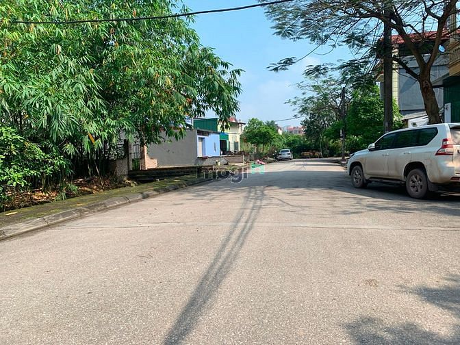 Hình ảnh Cần thanh khoản gấp 100m2 đất tại tổ 7 Cự Khối, Long Biên
