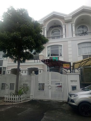 Hình ảnh Cần cho thuê gấp biệt thự PMH,Q7 Nhà đẹp, giá rẻ.