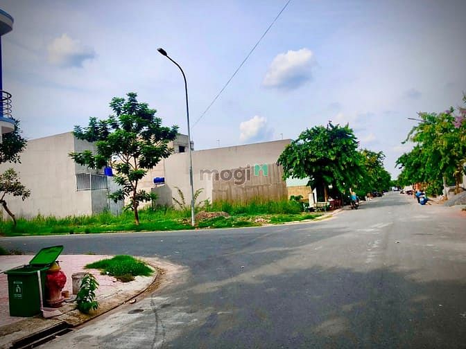 Hình ảnh Bán lô đất 2 mặt tiền đắc địa (16m,20m). 5mx40m = 200m2. 32tr/m2.SHR