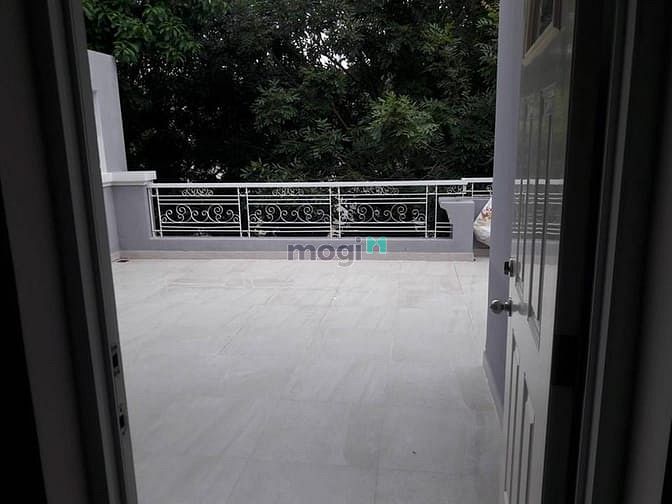 Hình ảnh Cần cho thuê biệt thự Hưng Thái, PMH, Q7, sàn gỗ, nội thất cao cấp.