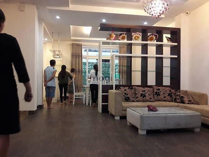 Hình ảnh Cần cho thuê biệt thự Hưng Thái, PMH, Q7, sàn gỗ, nội thất cao cấp.