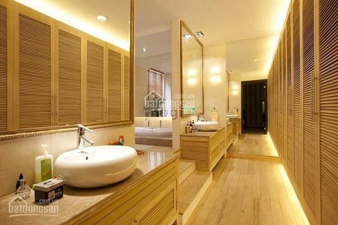 Hình ảnh Cần cho thuê biệt thự Mỹ Giang, PMH, Quận 7, nhà mới sơn sửa lại.