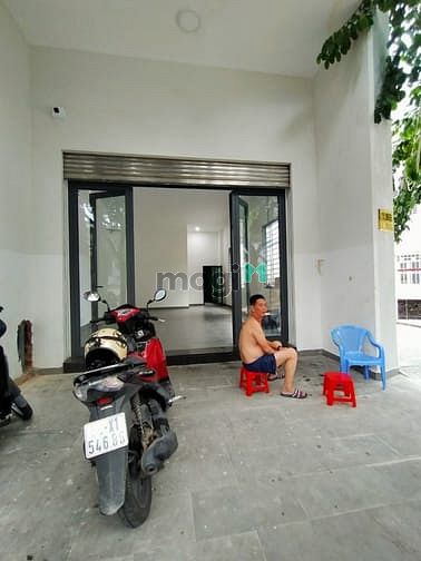 Hình ảnh Cho thuê 185C Cách Mạng Tháng 8 p5 quận 3.