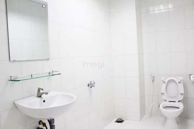 Hình ảnh Cho thuê nhà hẻm xe hơi đường lên văn sỹ , Quận 3 .