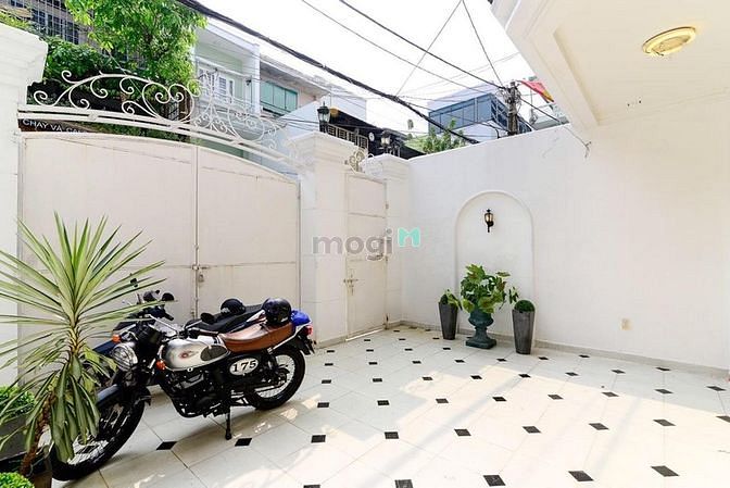 Hình ảnh Cho thuê nhà dạng villa mini 3/22 Ấp Bắc ngay tòa nhà E Town Cộng Hòa,