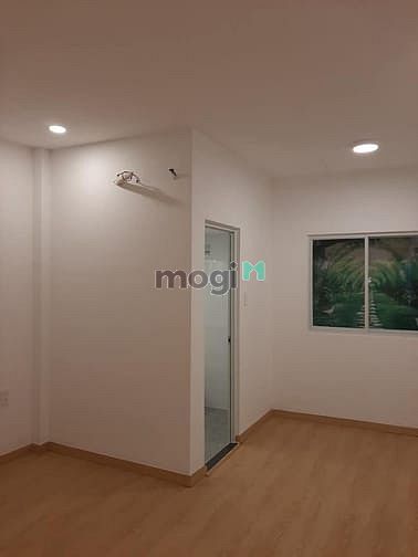 Hình ảnh Bán nhà Thành Thái, Quận 10, 42m2 HXH, ngang 4.2m, chỉ 5 tỷ 400.