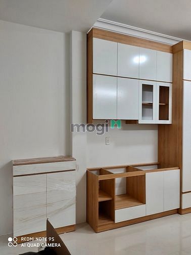 Hình ảnh CHDV có ban công sát cạnh Hồng Bàng, sát quận 1, quận 2, Phú Nhuận