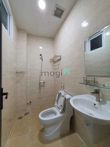 Hình ảnh CHDV mới xây full nội thất, ban công thoáng mát.TP