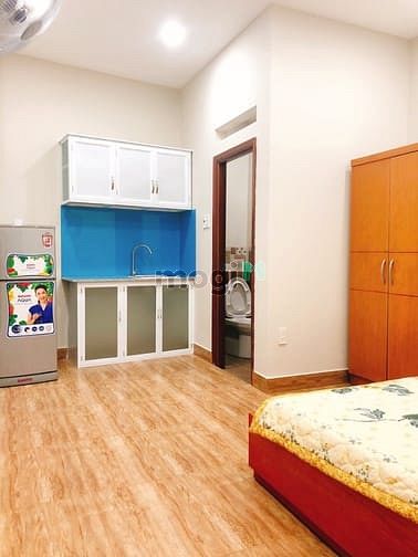 Hình ảnh Mb6623 nạp rút nhanh chóng vài bước chân tới chợ bà chiểu ra trạm xe bus