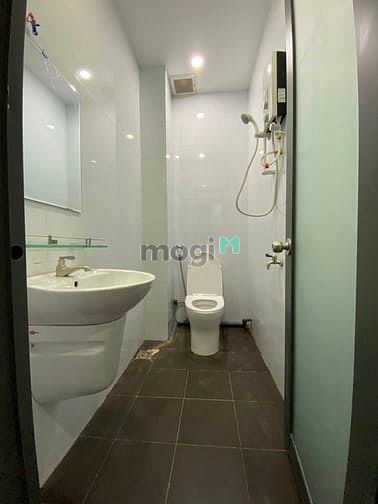 Hình ảnh Cho Thuê Căn Hộ 2PN Khu Sân Bay, Full Nội Thất,Thang Máy, Free Dịch Vụ