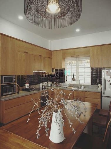 Hình ảnh Cho thuê biệt thự cổ điển p. Thảo Điền - Khuôn viên 820m2