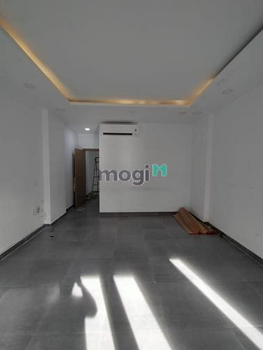 Hình ảnh Cho thuê nhà hẻm xe hơi đường Lê Văn Sỹ , Quận 3 .