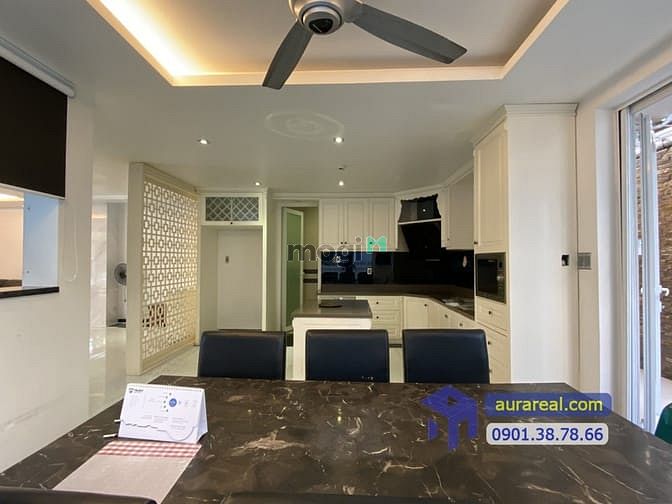 Hình ảnh Villa đường Bùi Tá Hán có hầm, thang máy, 6 PN cho thuê giá rẻ
