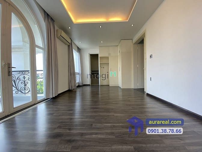 Hình ảnh Villa đường Bùi Tá Hán có hầm, thang máy, 6 PN cho thuê giá rẻ