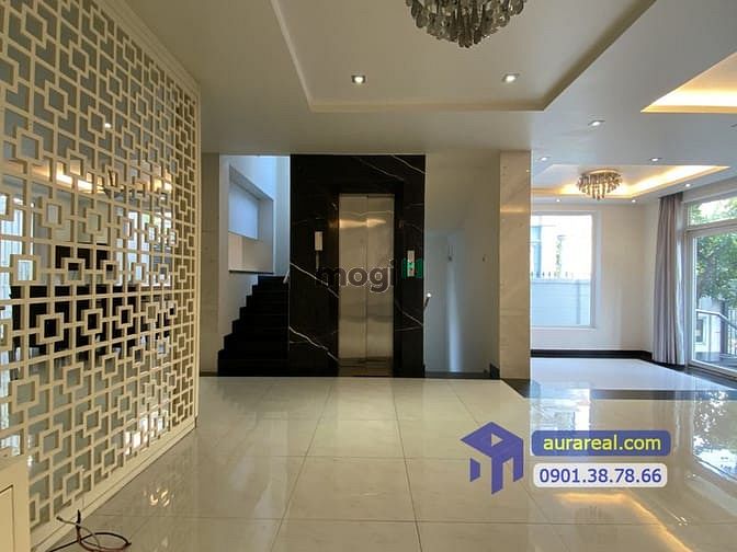 Hình ảnh Villa đường Bùi Tá Hán có hầm, thang máy, 6 PN cho thuê giá rẻ
