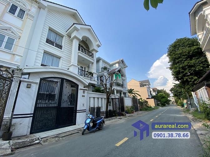 Hình ảnh Villa đường Bùi Tá Hán có hầm, thang máy, 6 PN cho thuê giá rẻ