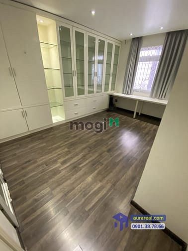 Hình ảnh Villa đường Bùi Tá Hán có hầm, thang máy, 6 PN cho thuê giá rẻ