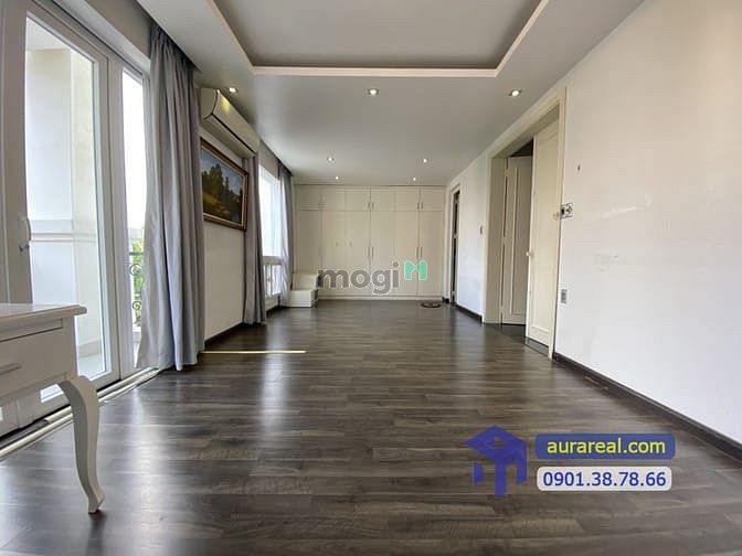 Hình ảnh Villa đường Bùi Tá Hán có hầm, thang máy, 6 PN cho thuê giá rẻ