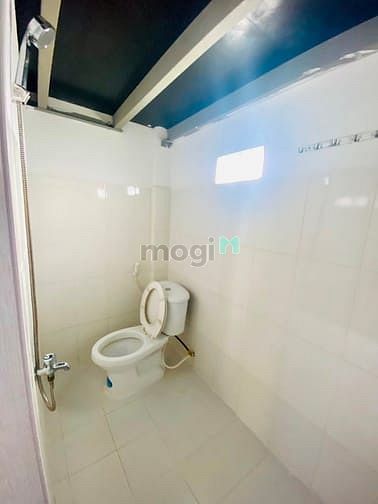 Hình ảnh Phòng trọ gác rộng, máy lạnh, máy giặt riêng Q7