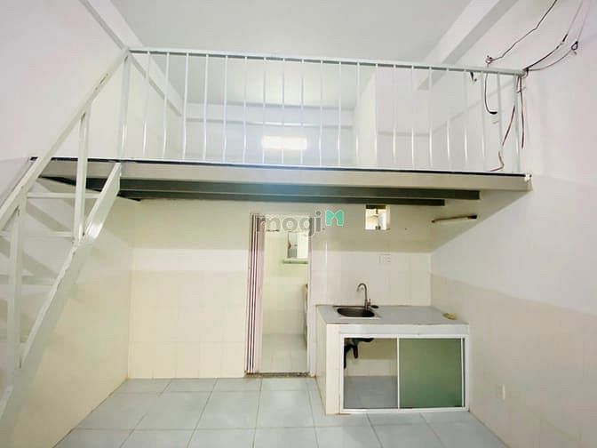 Hình ảnh Phòng trọ gác rộng, máy lạnh, máy giặt riêng Q7
