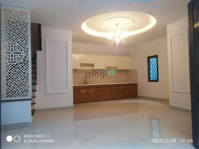 Hình ảnh Cho thuê nhà 737B CMT8, Phường 6, Quận Tân Bình