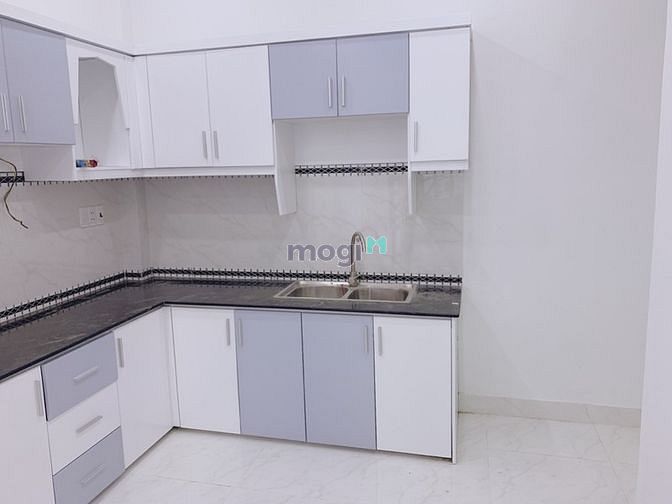 Hình ảnh Cho thuê nhà mặt tiền nội bộ 686 CMT8, Tân Bình