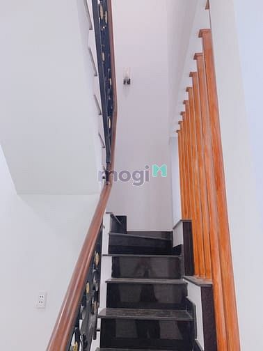 Hình ảnh Cho thuê nhà mặt tiền nội bộ 686 CMT8, Tân Bình
