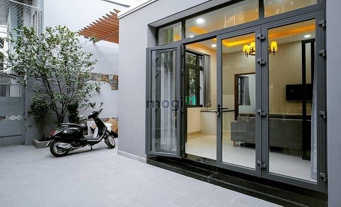 Hình ảnh Cho thuê gấp nhà villa Mini 400C/18 CMT8  Phường 11 Quận 3.