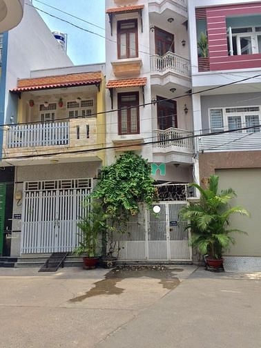 Hình ảnh Bán nhà hẻm 4mCách Mạng Tháng 8, Phường 10, Quận 3