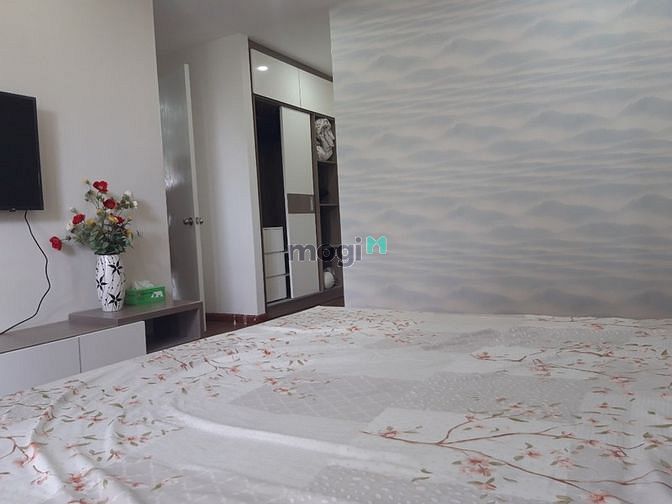 Hình ảnh Cho thuê biệt thự PMH, Quận 7, DT 250m2, trong khu Compound