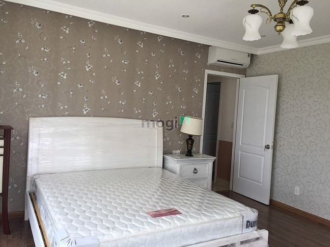 Hình ảnh Cho thuê Trang Chủ MB66.COM / Đăng Ký Tặng 66K Riverside Residence 180m2, nội thất mới đầy đủ có sân