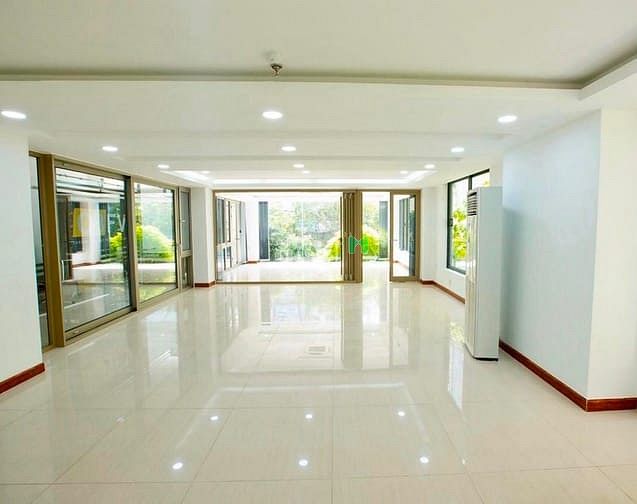 Hình ảnh Cho thuê nhà MT 286 Hoàng Văn Thụ, P4, Tân Bình