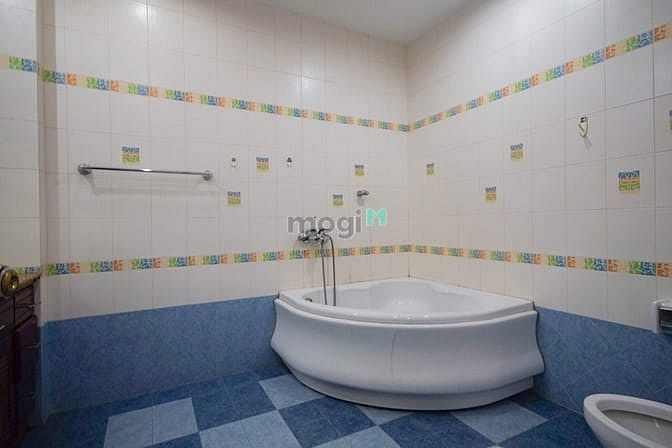 Hình ảnh Ch cực thoáng 40m2 ở NGuyễn Phi Khanh, Q1 giá sốc