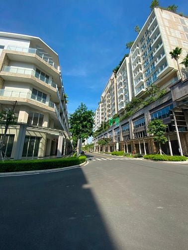 Hình ảnh Cần bán gấp căn góc Shophouse giá 50 tỷ