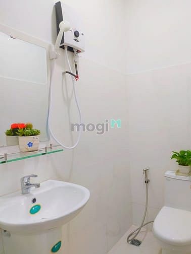 Hình ảnh Mb6623 nạp rút nhanh chóng dịch vụ Mới Tinh, Ban công rộng- p15 Tân Bình. Giá ưu đãi