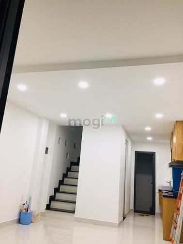 Hình ảnh Cho thuê nhà hẻm xe hơi Lê văn sỹ p14 Quận 3 .