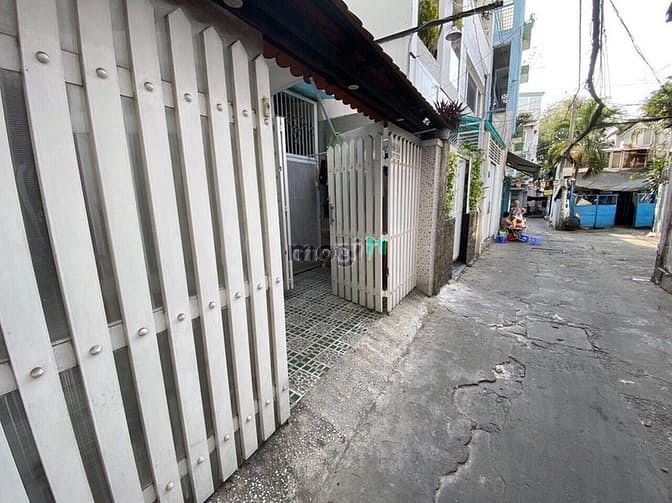 Hình ảnh Cho thuê mặt tiền đường Hòa Bình, Q Tân Phú