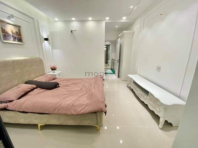 Hình ảnh Bán gấp biệt thự đường Bàu Cát DT 6x14m P14. Q Tân Bình. có thang máy