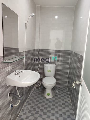 Hình ảnh Cho thuê nhà 254C LÊ VĂN SỸ, Phường 14. QUẬN 3. DTSD 310m2