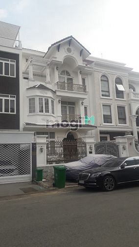 Hình ảnh Cần cho thuê biệt thự Nam Viên, Phú Mỹ Hưng, Q7.