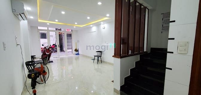 Hình ảnh Cho thuê nhà nguyên căn 1025/10 CMT8 ,phường  7 Tân bình.