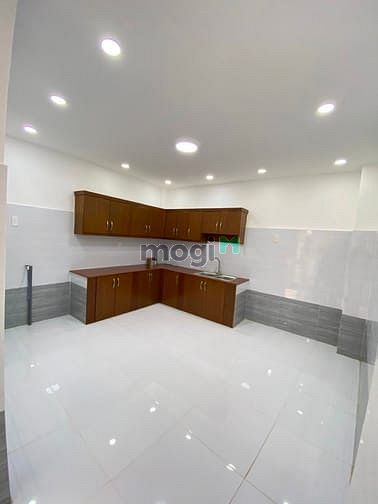 Hình ảnh Cho thuê nhà nguyên căn 1025/10 CMT8 ,phường  7 Tân bình.