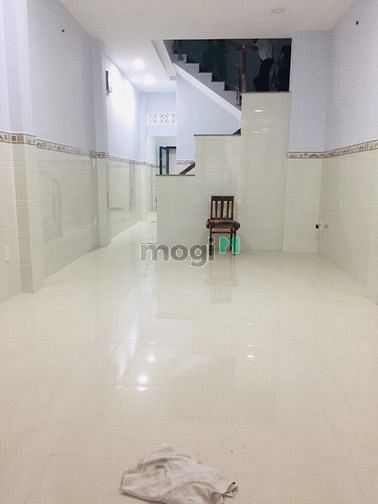 Hình ảnh Nhà cần cho thuê 411C Nguyễn Thiện Thuật, P5, quận 3.