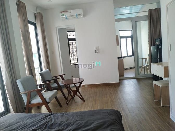 Hình ảnh studio cửa sổ lớn _full nội thất _ngay Huyh Tinh Của