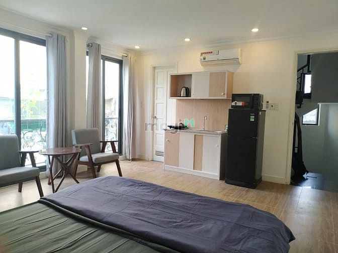 Hình ảnh studio cửa sổ lớn _full nội thất _ngay Huyh Tinh Của