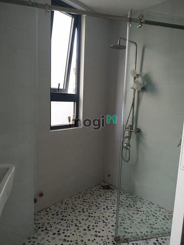 Hình ảnh studio cửa sổ lớn _full nội thất _ngay Huyh Tinh Của
