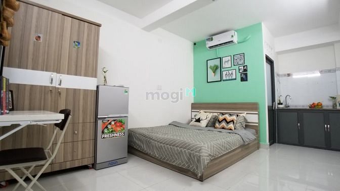 Hình ảnh studio full nội thất cửa sổ trời siêu thoáng sạch sẽ ngay Bình Thạnh