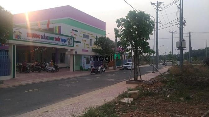 Hình ảnh Tôi có lô đất 220m2 đã lên thổ cư hết, cần bán 600 triệu, bao sang sổ